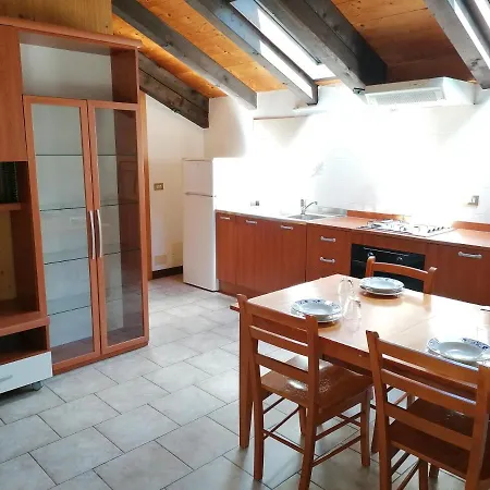 Al Fogolar فندق Villa Santina