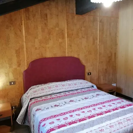 Al Fogolar Hotel *